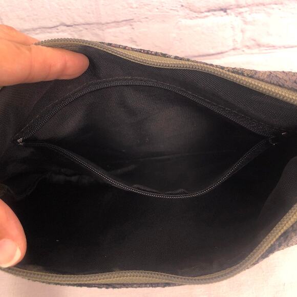 Bags by Pinky Vintage Leather Embossed Paisley Hobo-style Zipper Shoulder Bag - Picture 8 of 14